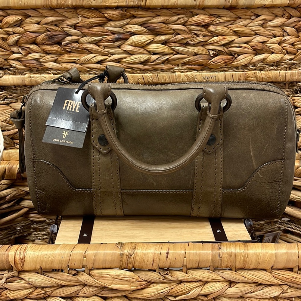 SOLD  🛑 Army green (olive) Frye handbag.